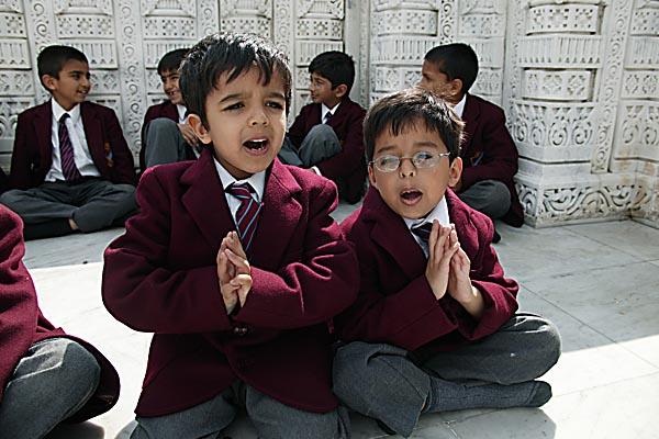  Children awaiting Swamishri's departure