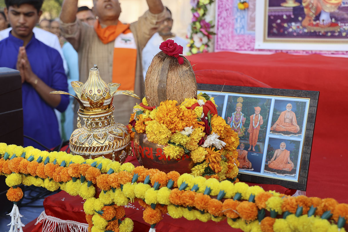 Shri Ram Janmbhoomi Mandir Akshat Kumbh Vadhamana, Surendranagar