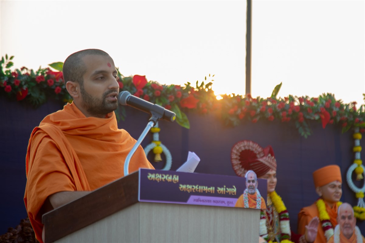 A swami addresses the assembly