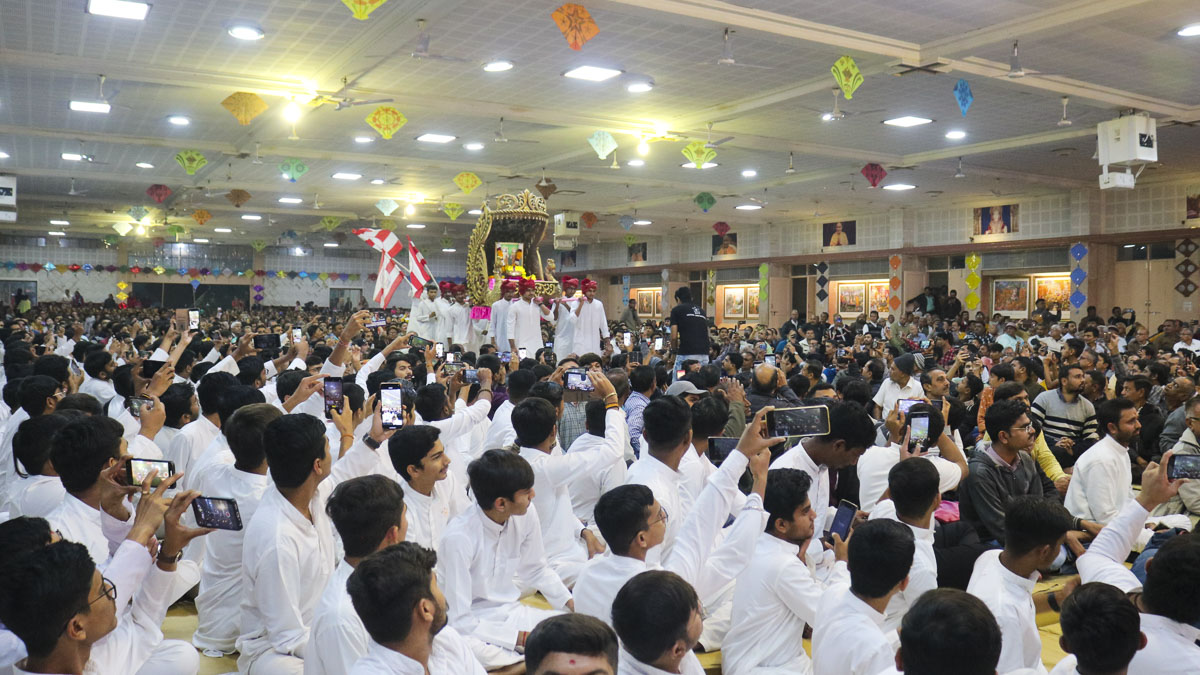 Shri Ram Janmbhoomi Mandir Akshat Kumbh Vadhamana, Bhavnagar