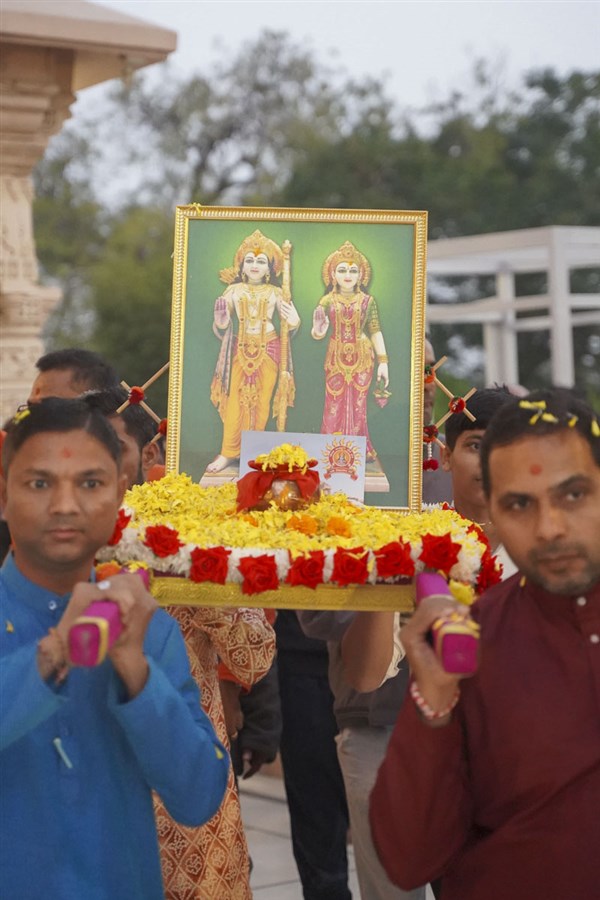 Shri Ram Janmbhoomi Mandir Akshat Kumbh Vadhamana, Dholka