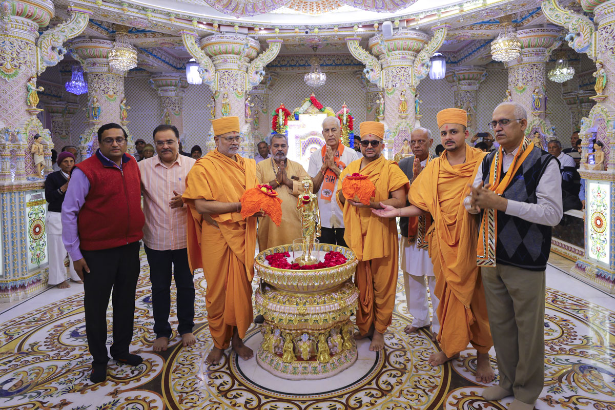 Shri Ram Janmbhoomi Mandir Akshat Kumbh Vadhamana, Rajkot