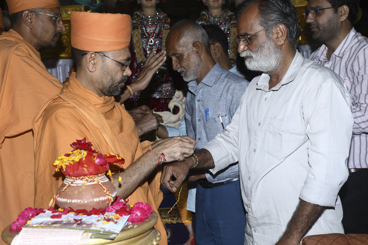 Shri Ram Janmbhoomi Mandir Akshat Kumbh Vadhamana, Sankari