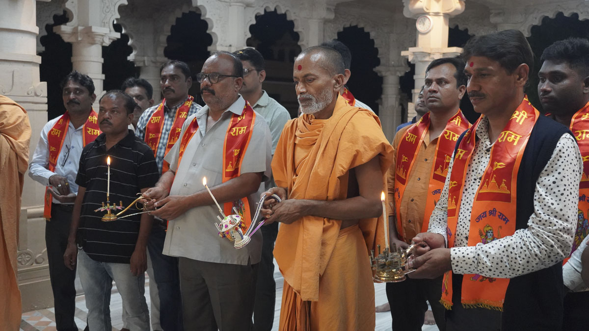 Shri Ram Janmbhoomi Mandir Akshat Kumbh Vadhamana, Ukai