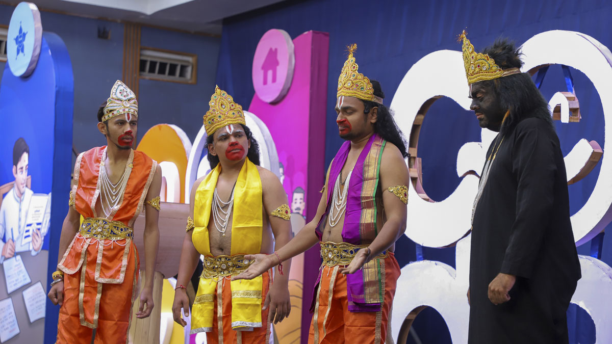 A skit reflecting the significance of offering seva to the manifest form of Bhagwan