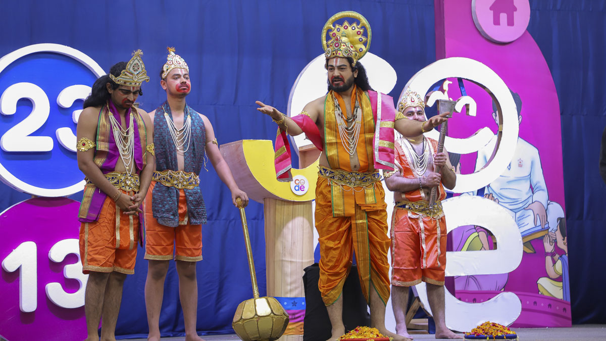 A skit reflecting the significance of offering seva to the manifest form of Bhagwan