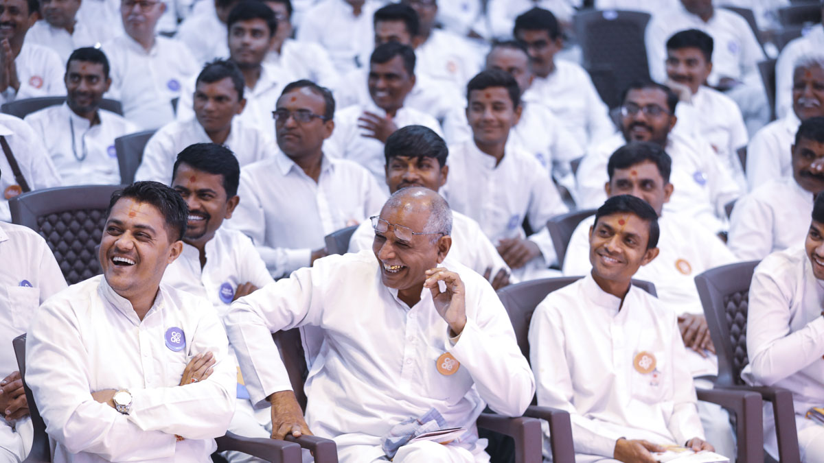 Bal karyakars enjoy a light moment