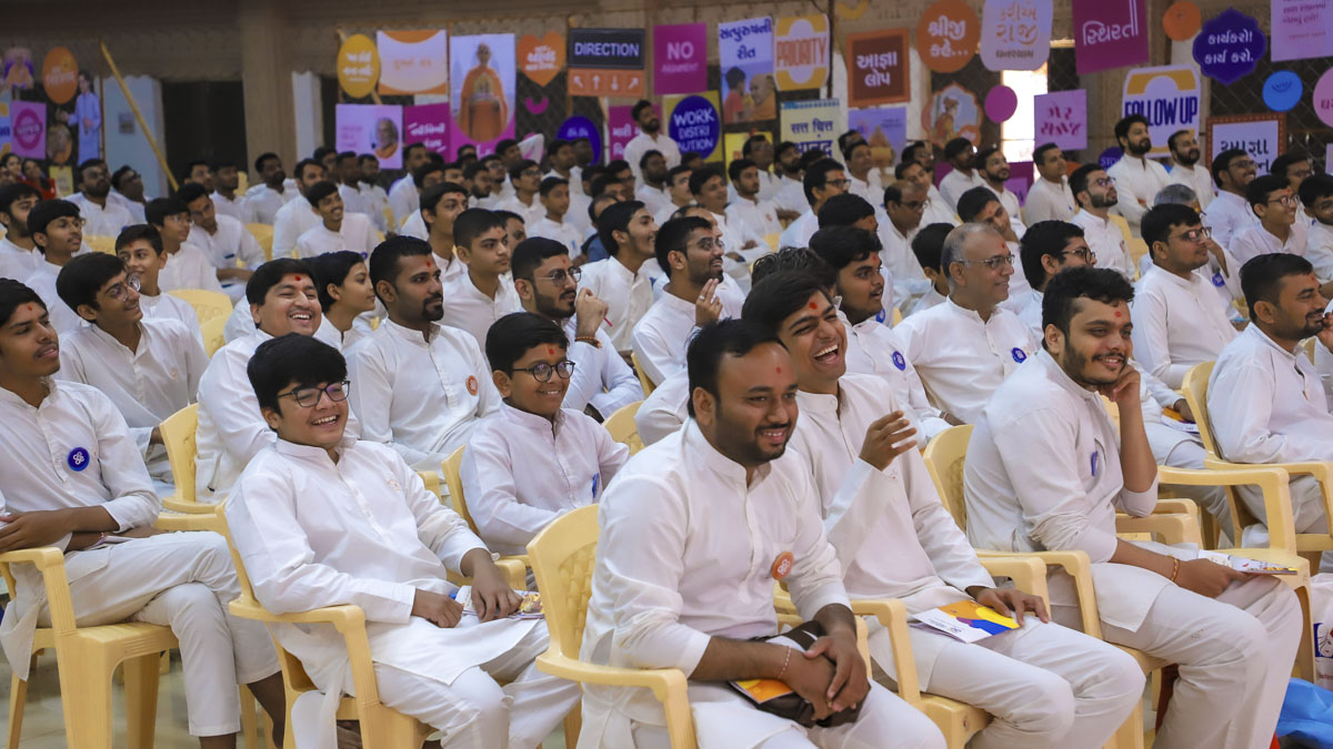 Bal karyakars take part in a fun learning activity