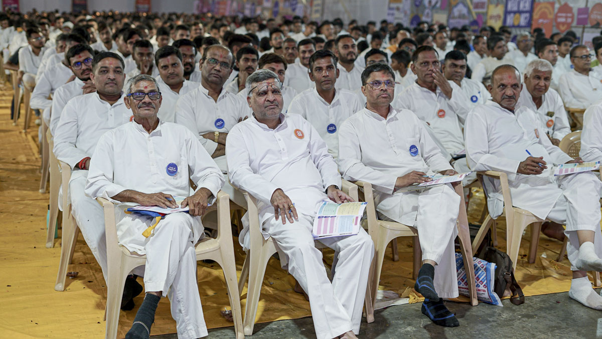 Bal karyakars take part in a fun learning activity