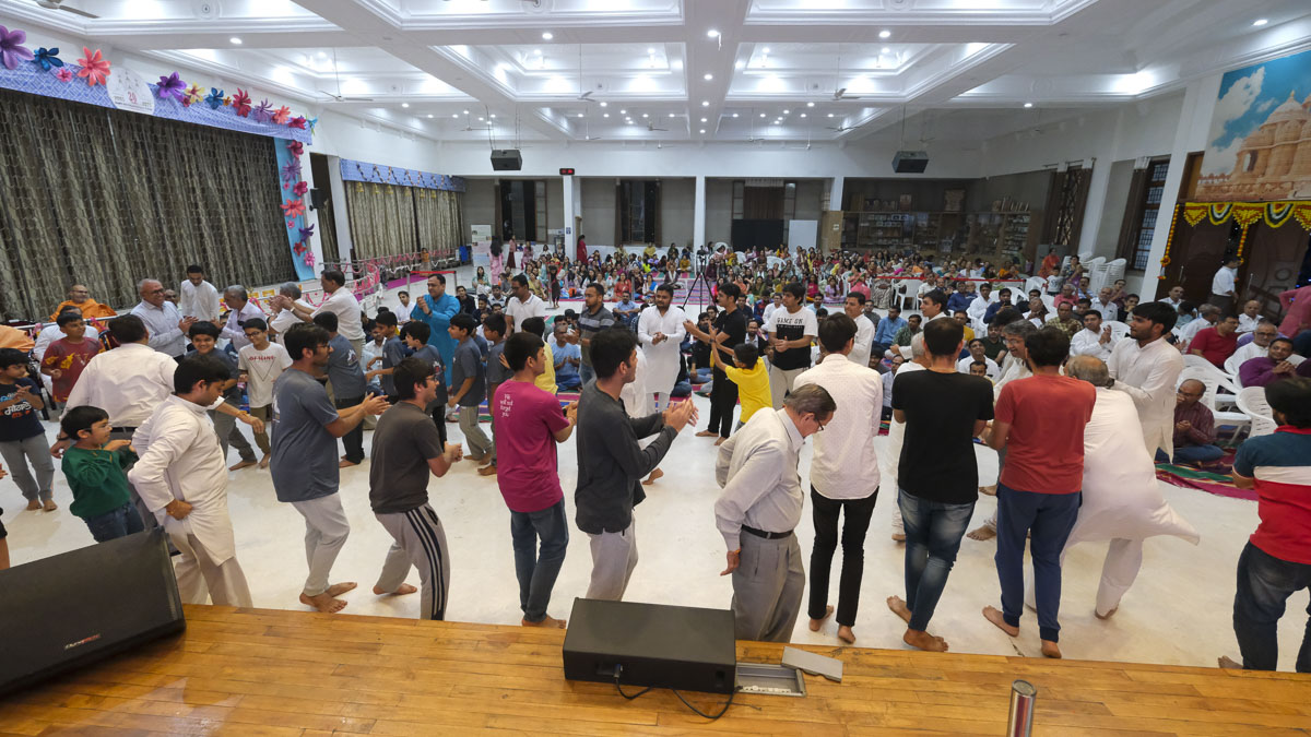 Kirtan Aradhana
