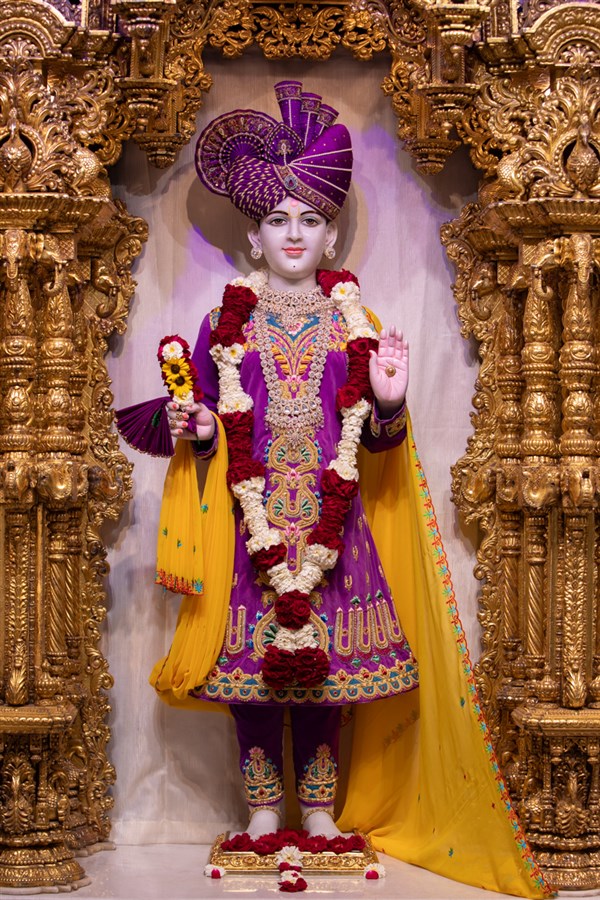 Shri Ghanshyam Maharaj, BAPS Shri Swaminarayan Mandir, Ahmedabad