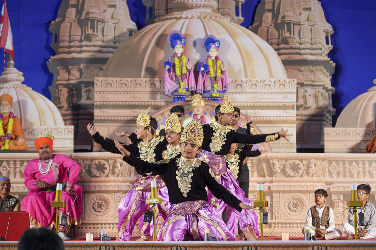 Sanskrutik Karyakram and Mahila Din