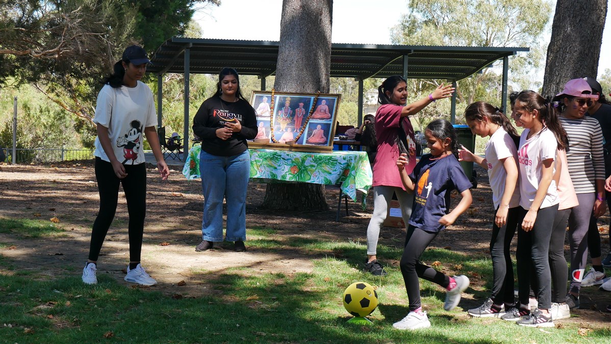 Bal Kishore Summer Camp: 'Keshavjivanam Mama Gurum', Adelaide