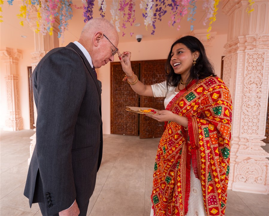 Governor-General of Australia Visits BAPS Shri Swaminarayan Mandir, Canberra