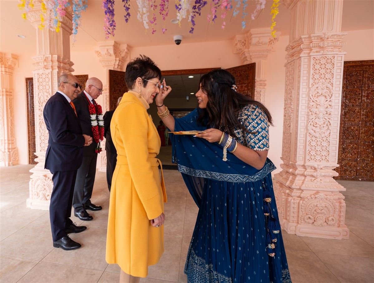 Governor-General of Australia Visits BAPS Shri Swaminarayan Mandir, Canberra
