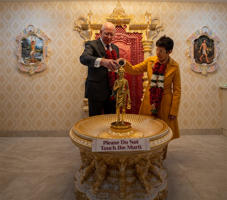 Governor-General of Australia Visits BAPS Shri Swaminarayan Mandir, Canberra