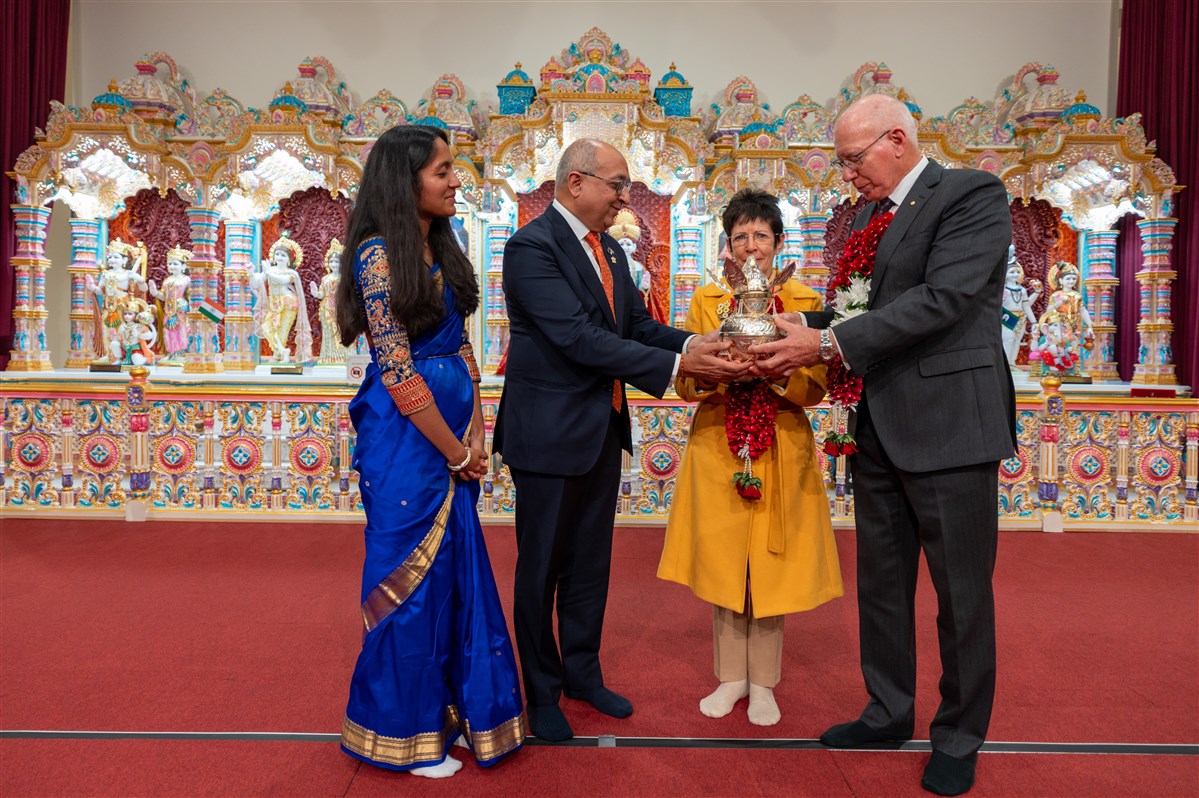 Governor-General of Australia Visits BAPS Shri Swaminarayan Mandir, Canberra