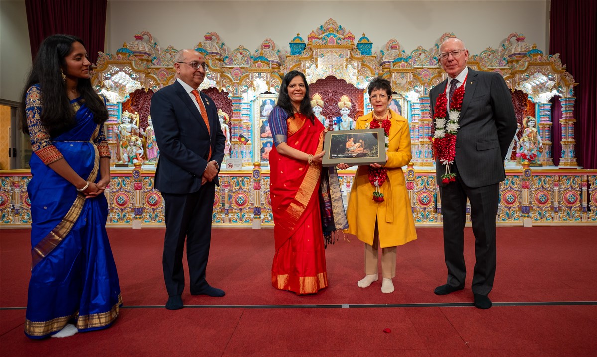 Governor-General of Australia Visits BAPS Shri Swaminarayan Mandir, Canberra