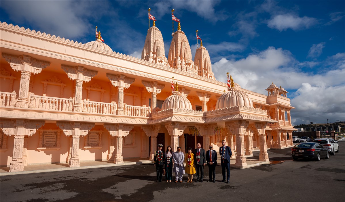 Governor-General of Australia Visits BAPS Shri Swaminarayan Mandir, Canberra