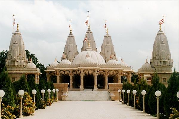 Shri Swaminarayan Mandir, Mahelav