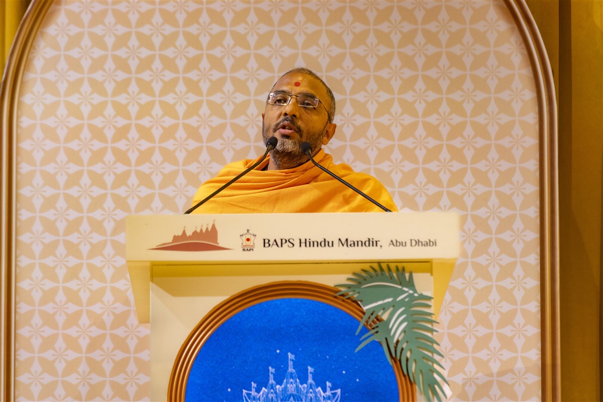 Swami Uttamnilaydas gives a speech on 'Importance of Prapti in our daily life'