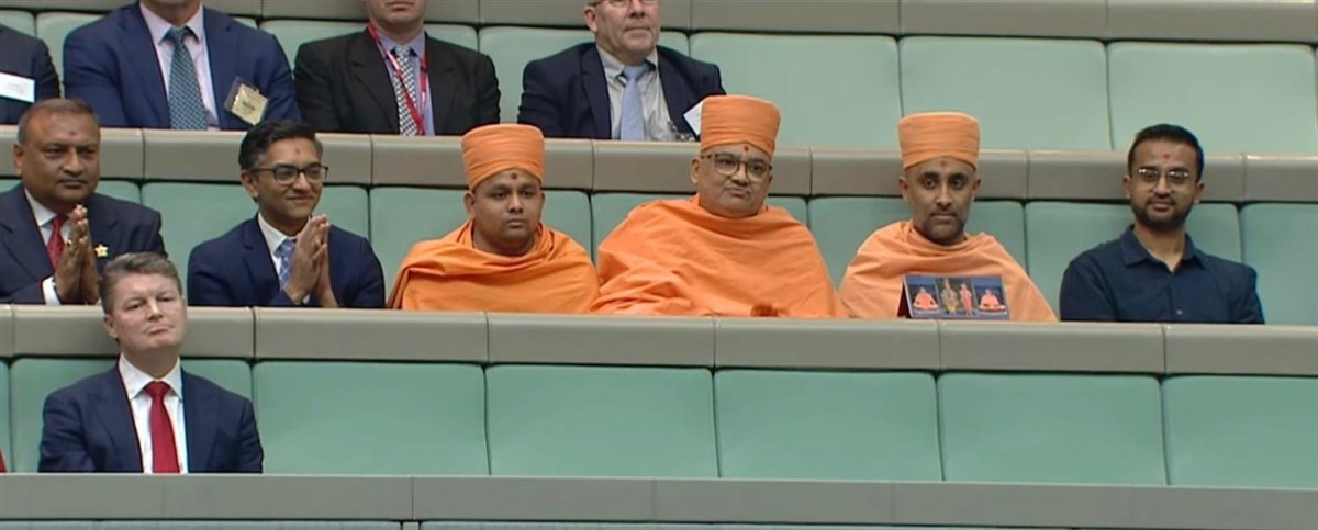 Mahamahopadhyaya Bhadreshdas Swami and BAPS delegation introduced and honoured at the Australian Parliament House
