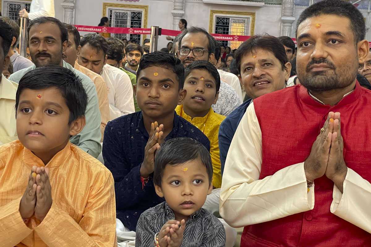 Parivarik Ekta Din, 20 Aug 2024