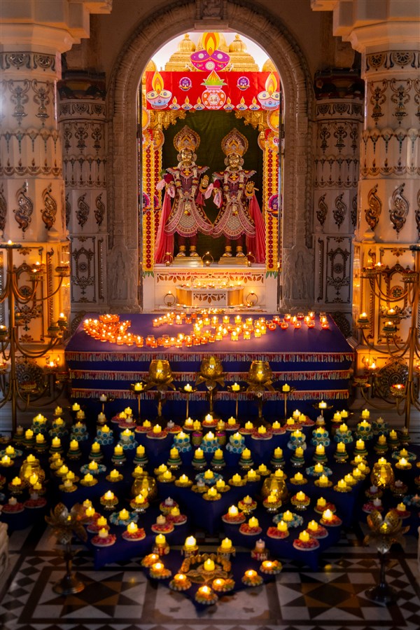 Bhagwan Swaminarayan and Aksharbrahma Gunatitanand Swami
