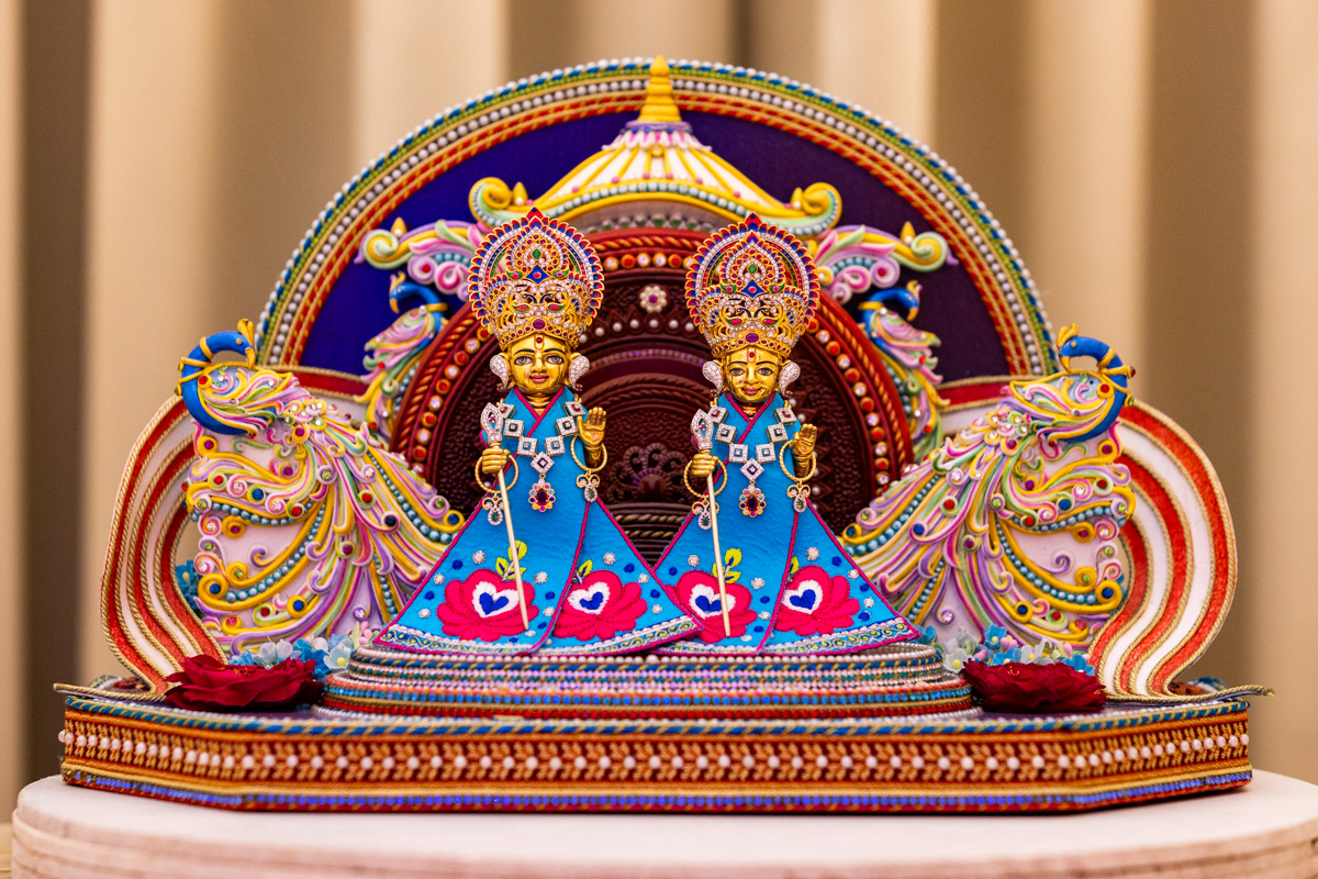 Shri Harikrishna Maharaj and Shri Gunatitanand Swami Maharaj