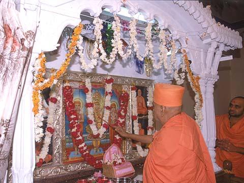 Murti pratishtha of Swaminarayan Mandir 