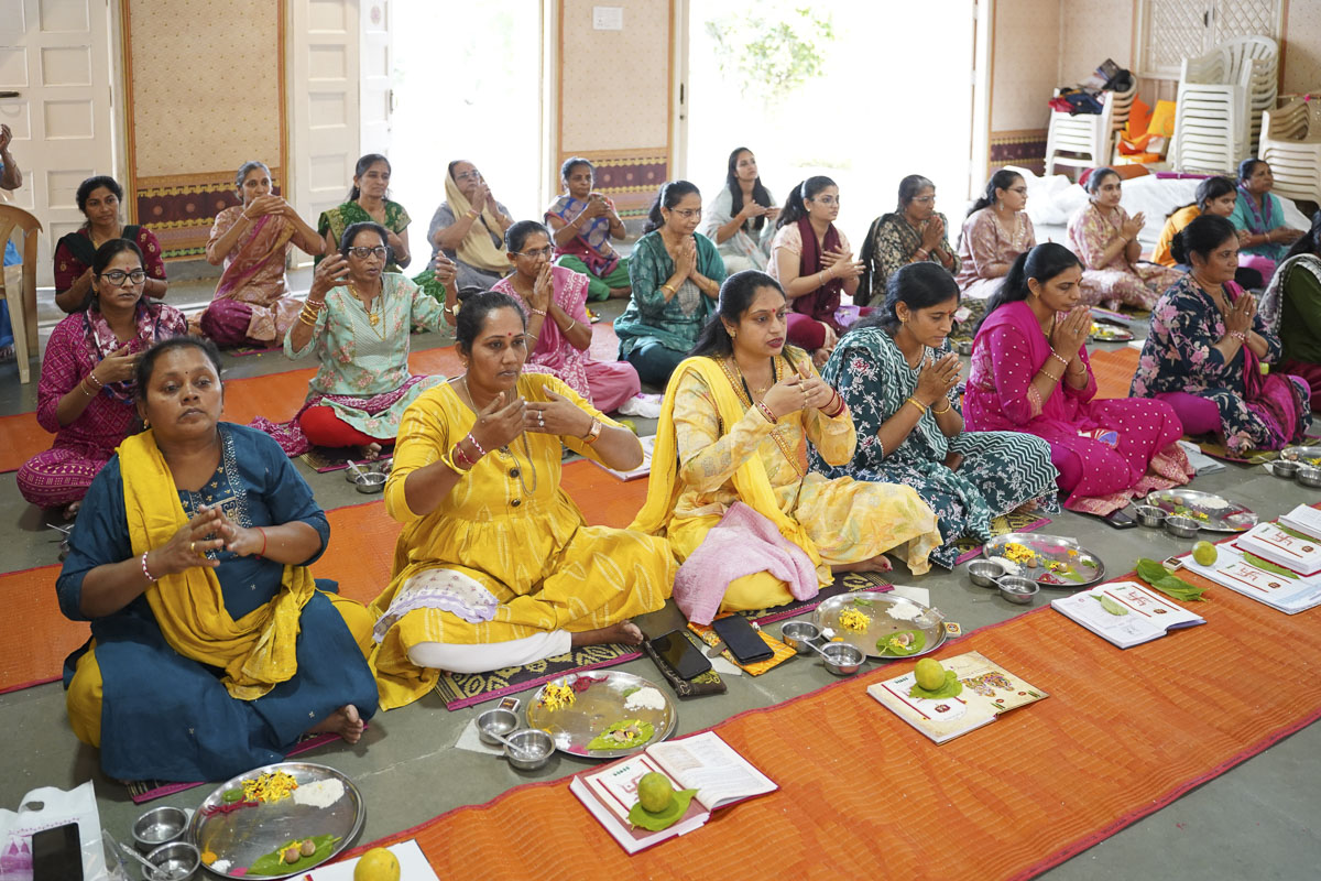Diwali & Annakut Celebrations 2024, Mahelav