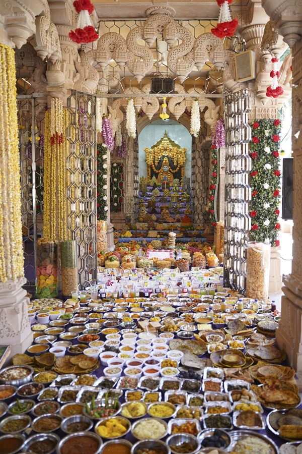 Diwali & Annakut Celebrations 2024, Mahelav