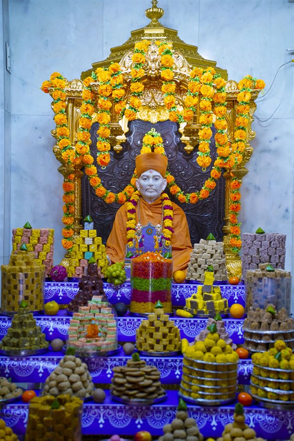 Diwali & Annakut Celebrations 2024, Mahelav