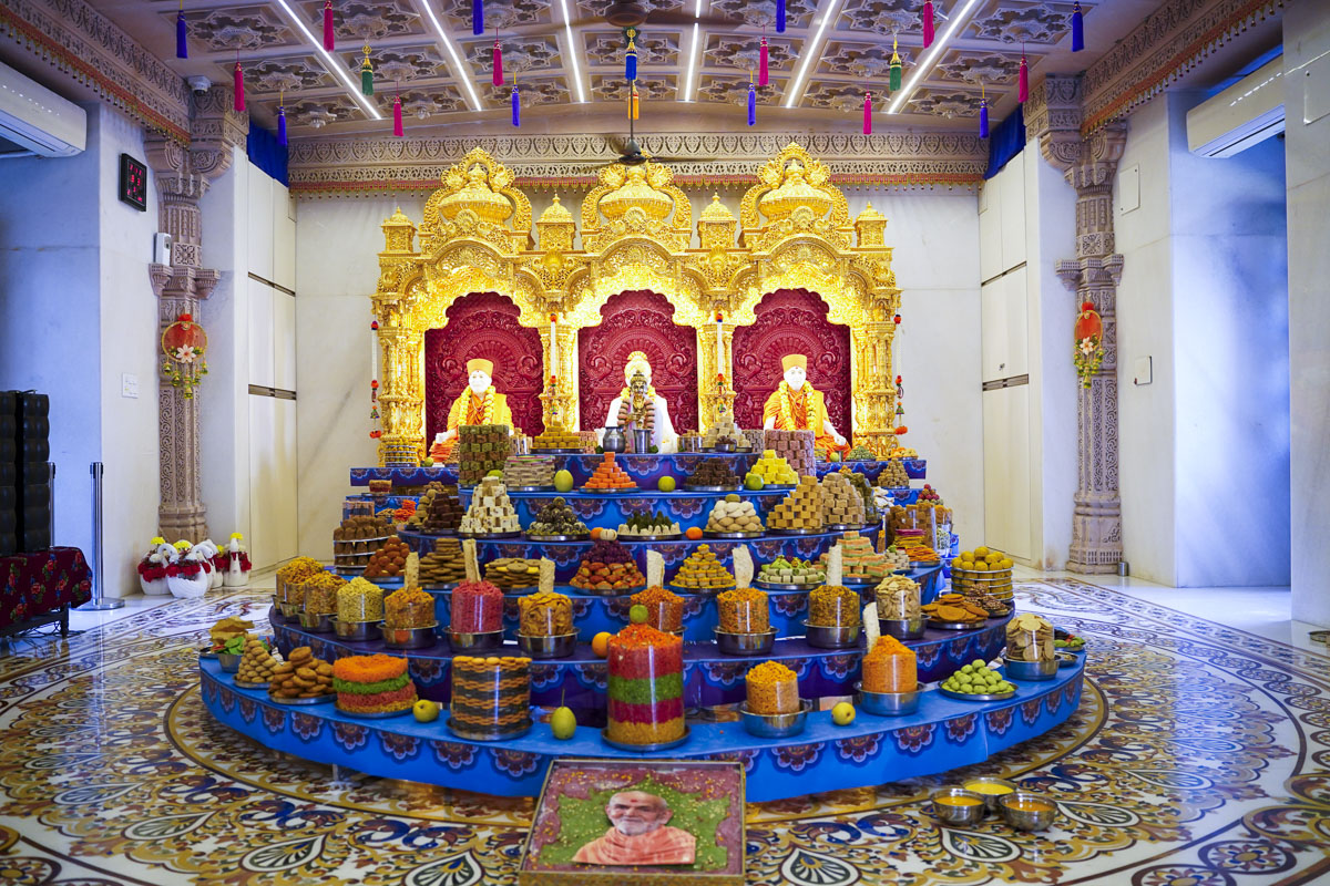 Diwali & Annakut Celebrations 2024, Mahelav