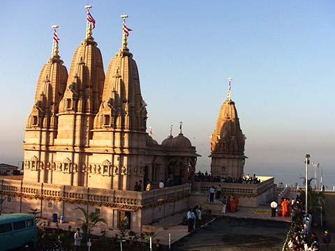 The magnificent Mandir looking out to the sea is a testimony to the ancient tradition of Indian architecture