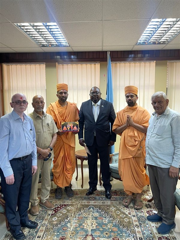 BAPS Delegation Meets Botswana's Foreign Minister, Gaborone