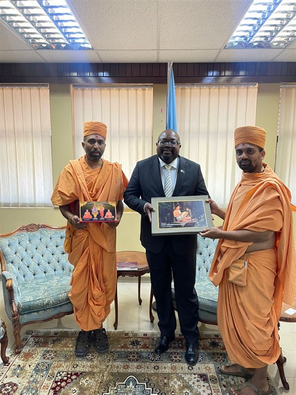 BAPS Delegation Meets Botswana's Foreign Minister, Gaborone