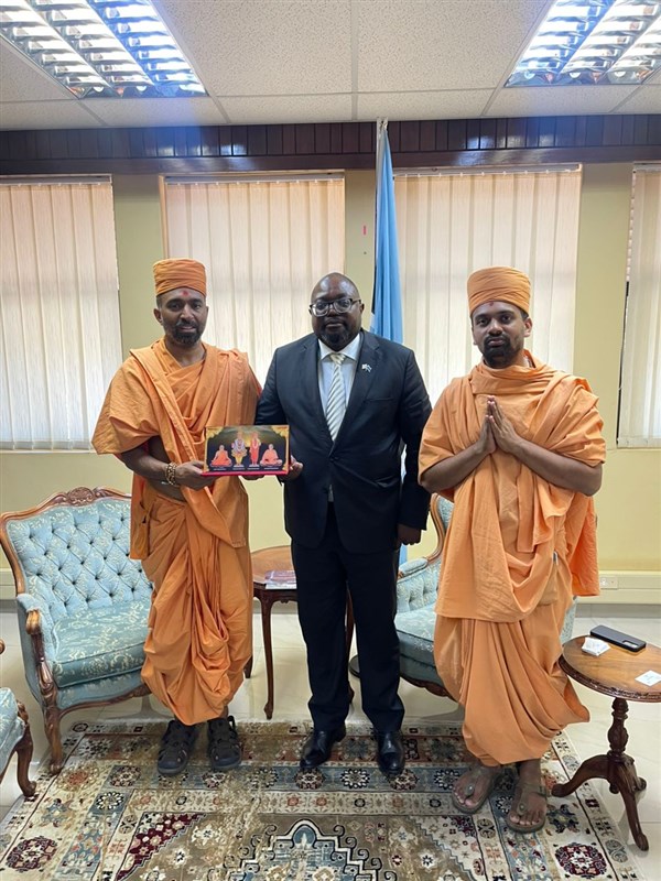BAPS Delegation Meets Botswana's Foreign Minister, Gaborone