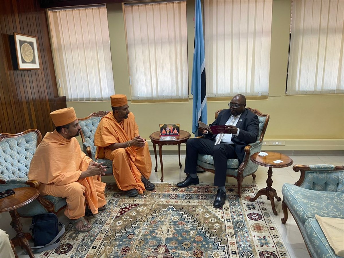 BAPS Delegation Meets Botswana
