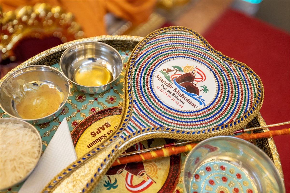 Murti-pratishtha mahapuja rituals