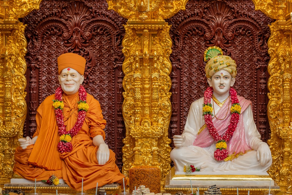 Brahmaswarup Bhagatji Maharaj and Brahmaswarup Yogiji Maharaj 