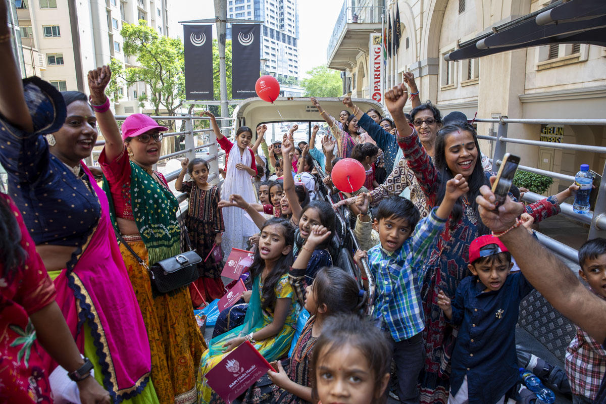 Children during the nagar yatra