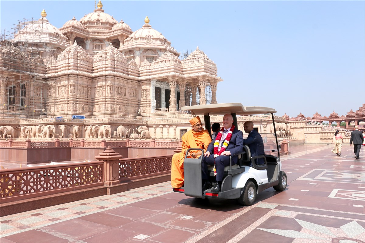 Prime Minister Luxon in Swaminarayan Akshardham