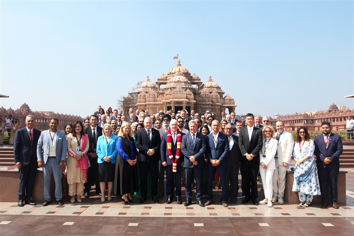 New Zealand Prime Minister Christopher Luxon and delegation at Swaminarayan Akshardham in New Delhi 