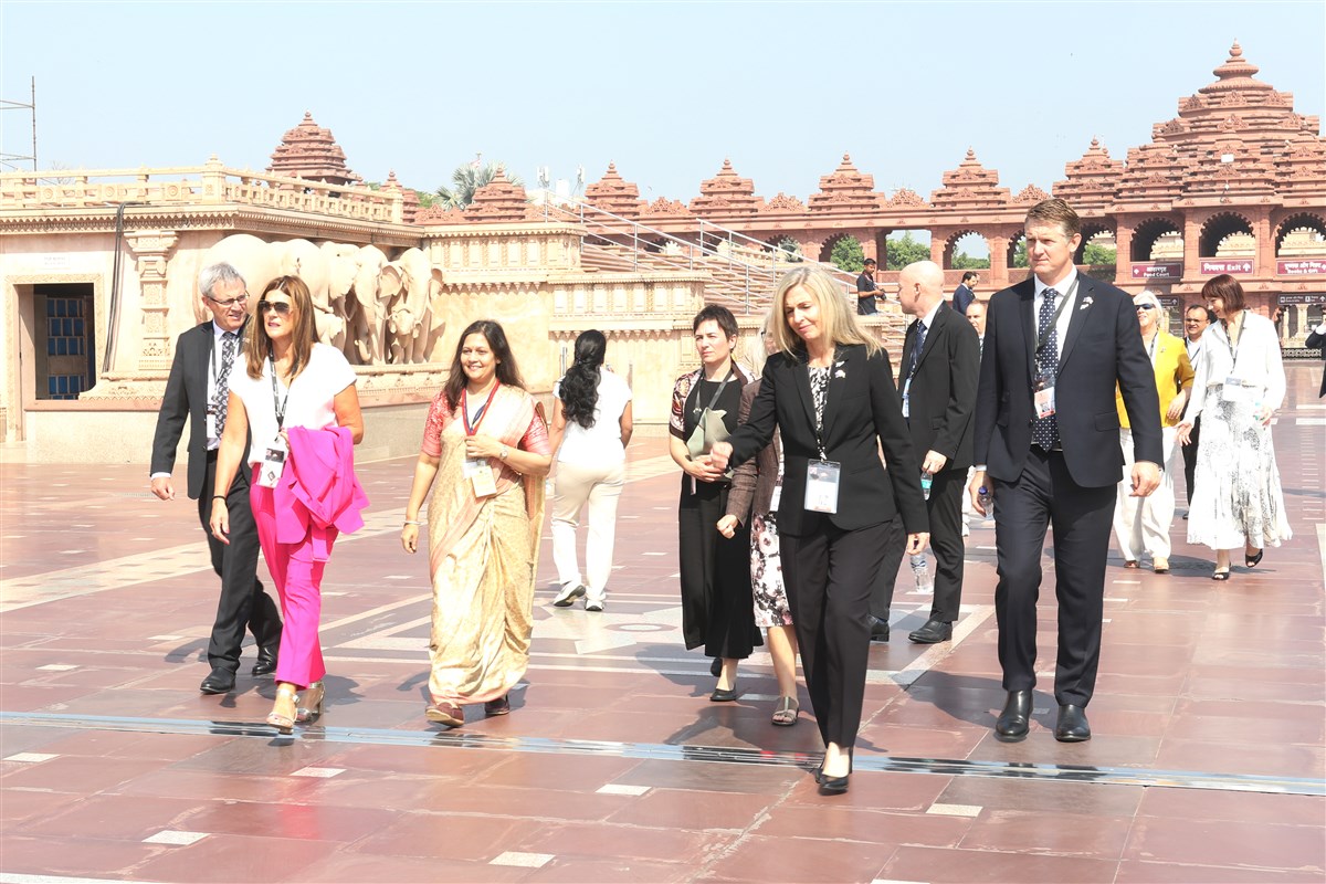 New Zealand delegation visits Swaminarayan Akshardham in New Delhi
