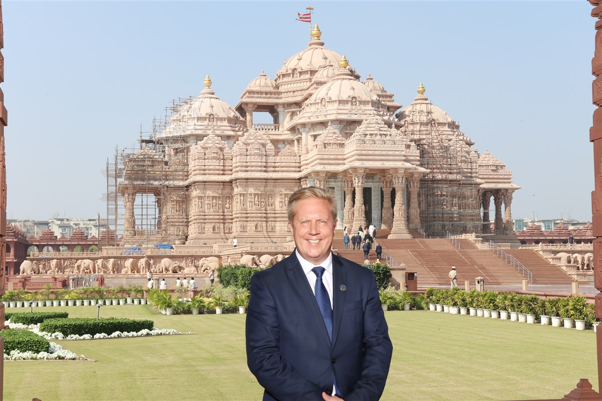 Minister for Trade Todd McClay at Swaminarayan Akshardham in New Delhi