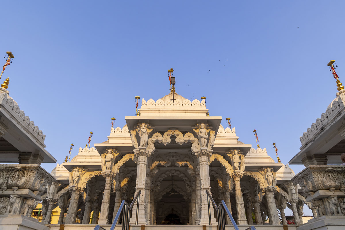 BAPS Swaminarayan Mandir, Ahmedabad