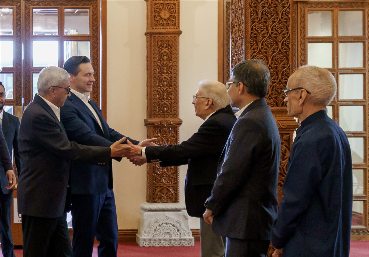 Leader of the Opposition, Hon. Pierre Poilievre Visits BAPS Shri Swaminarayan Mandir, Toronto,  Canada
