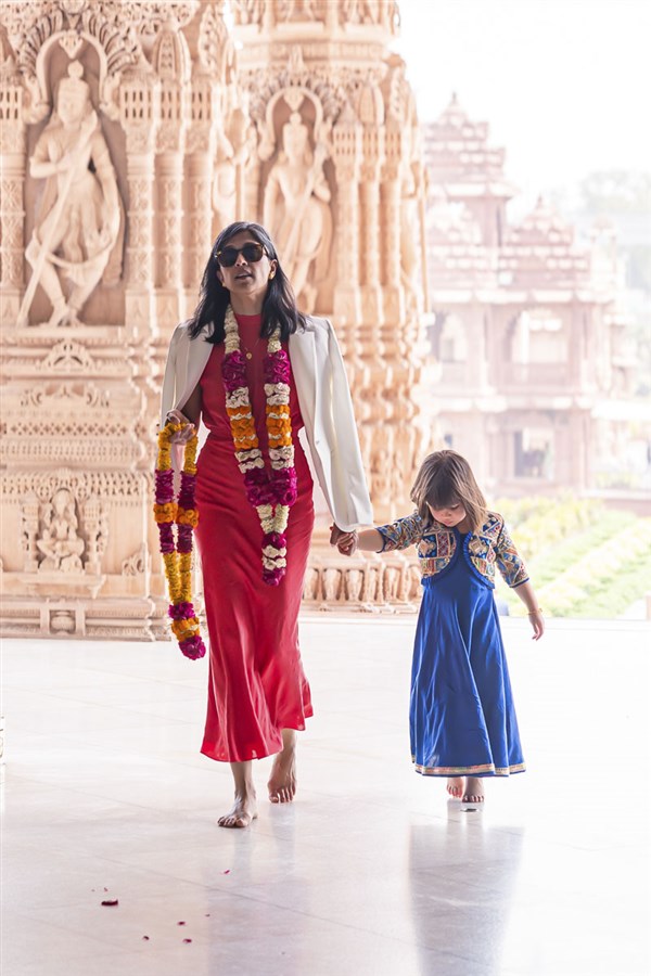 US Second Lady Usha Vance and daughter Mirabel at Swaminarayan Akshardham