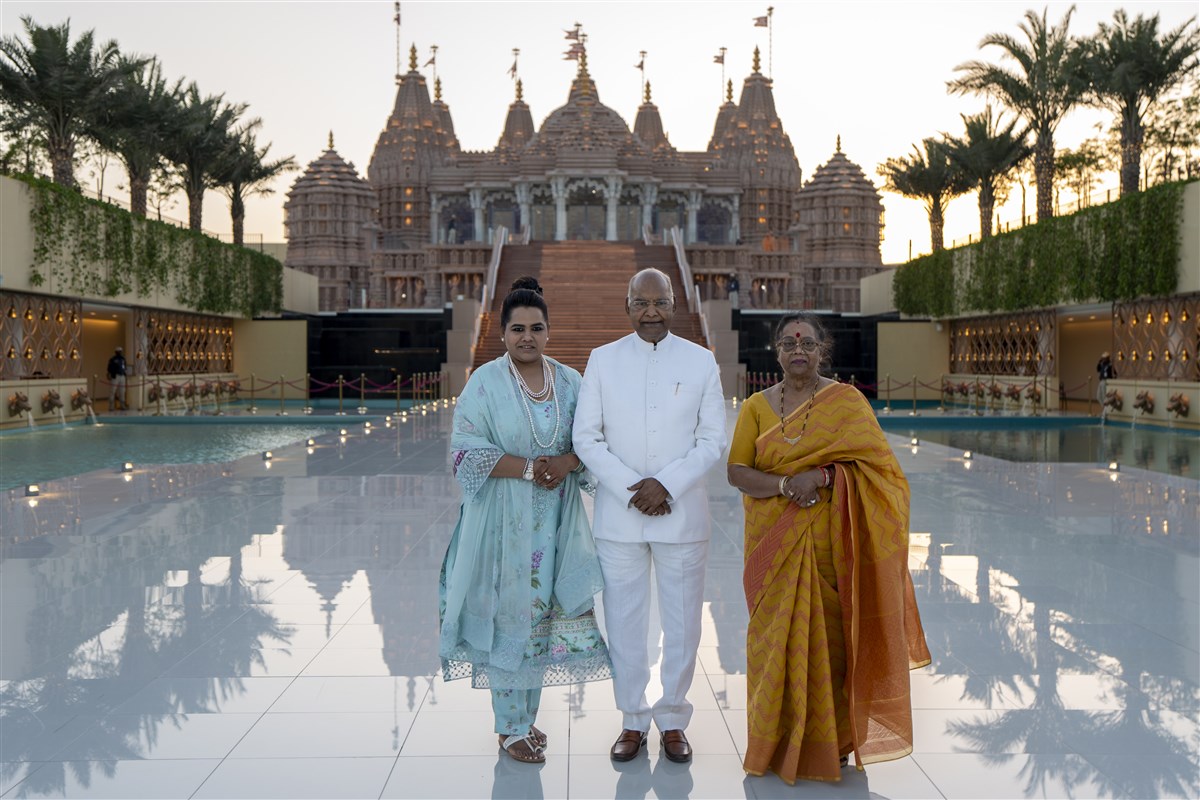 Shri Ram Nath Kovind and his family in front of the majestic BAPS Hindu Mandir, Abu Dhabi.